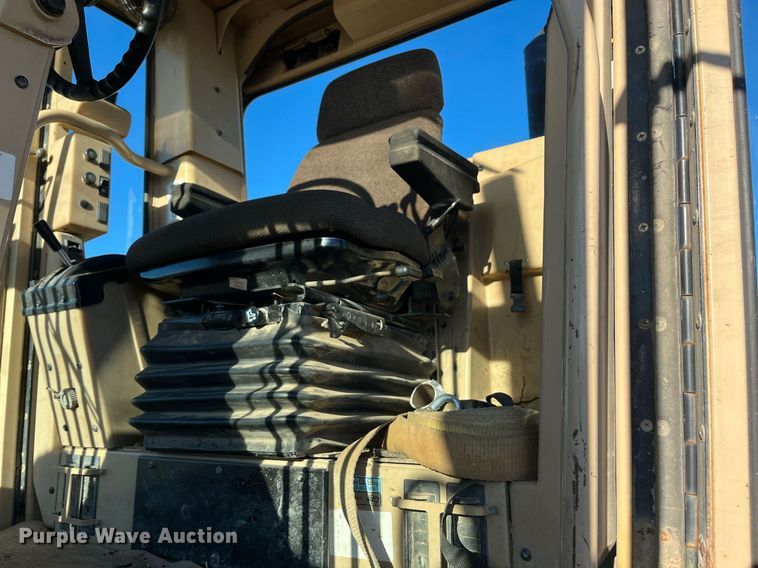 image for item EI0612 2007 Caterpillar 140H motor grader