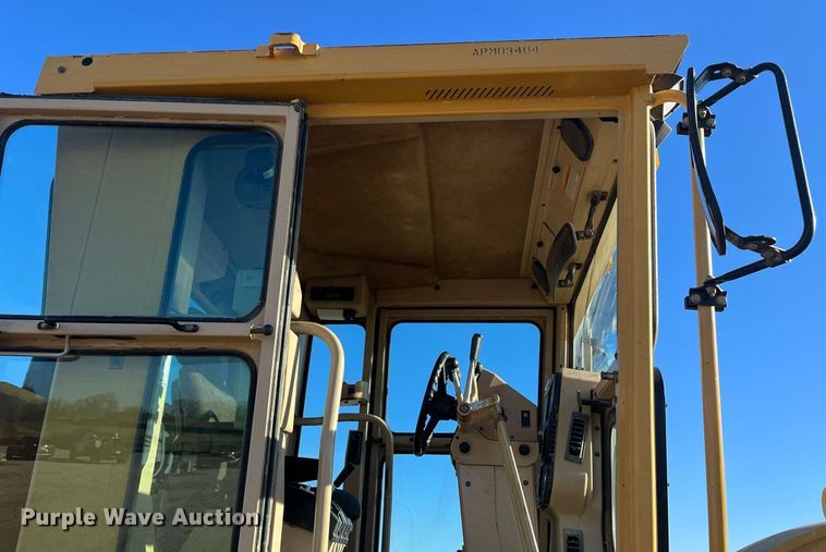 image for item EI0612 2007 Caterpillar 140H motor grader