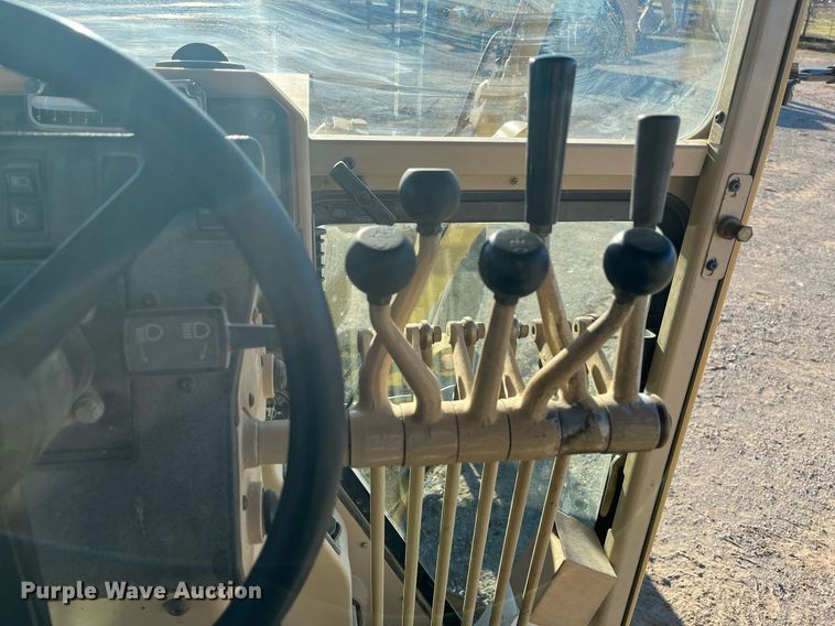 image for item EI0612 2007 Caterpillar 140H motor grader