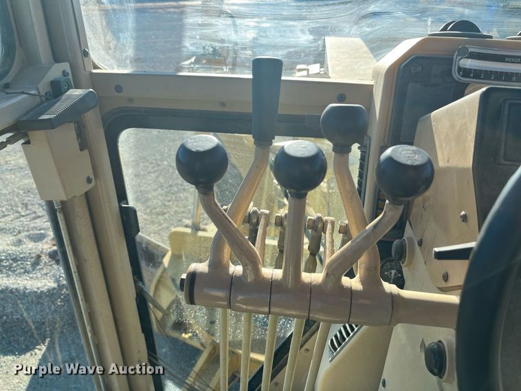 image for item EI0612 2007 Caterpillar 140H motor grader