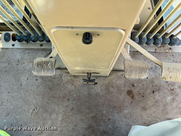 image for item EI0612 2007 Caterpillar 140H motor grader