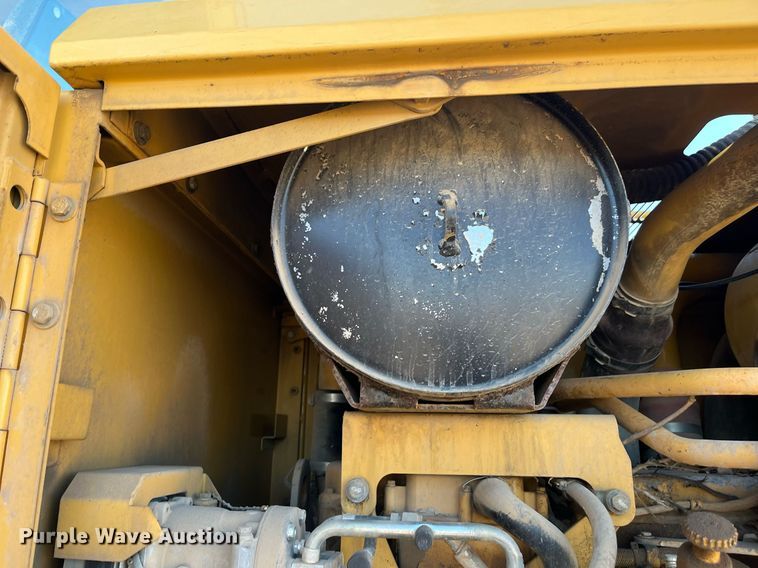 image for item EI0612 2007 Caterpillar 140H motor grader