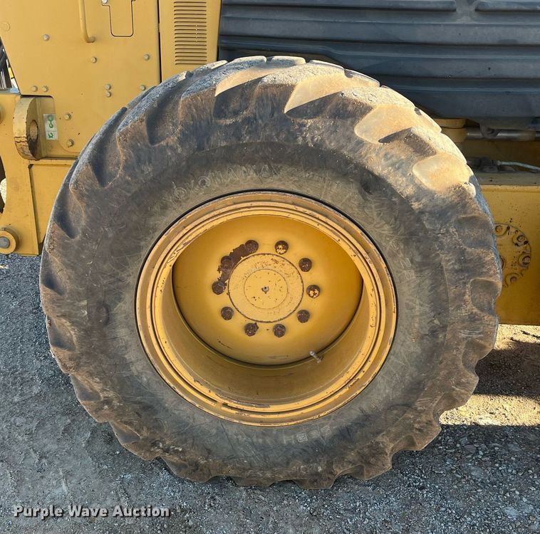 image for item EI0612 2007 Caterpillar 140H motor grader