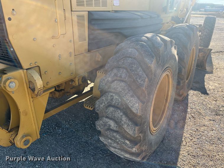 image for item EI0612 2007 Caterpillar 140H motor grader