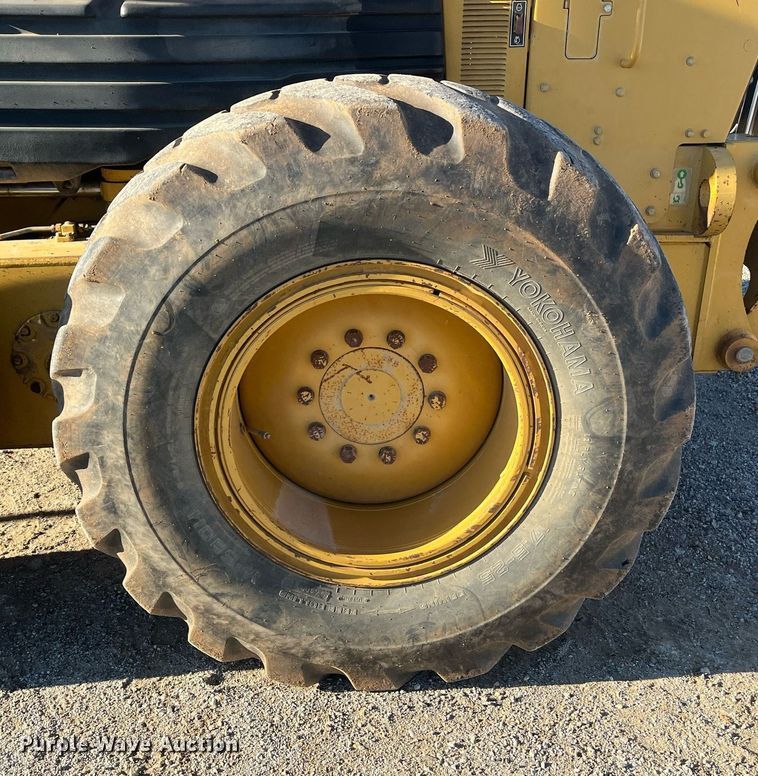 image for item EI0612 2007 Caterpillar 140H motor grader