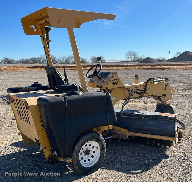 image for item EI0614 Terramite TSS38 broom