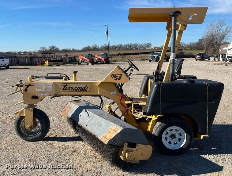 image for item EI0614 Terramite TSS38 broom