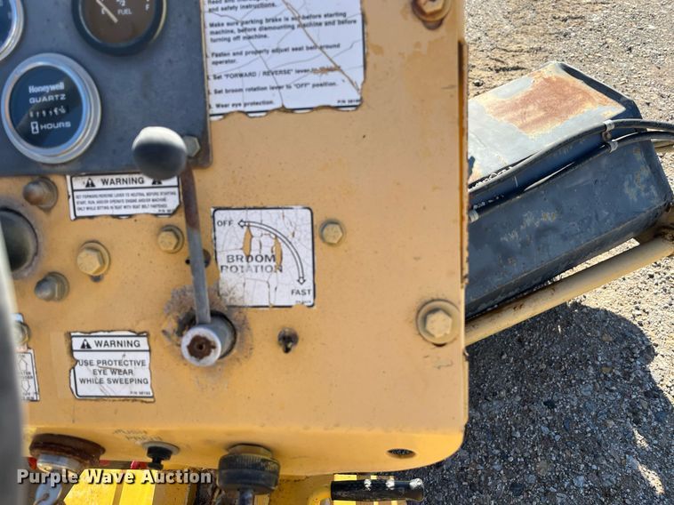 image for item EI0614 Terramite TSS38 broom