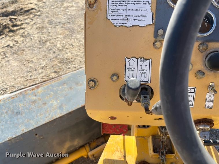 image for item EI0614 Terramite TSS38 broom