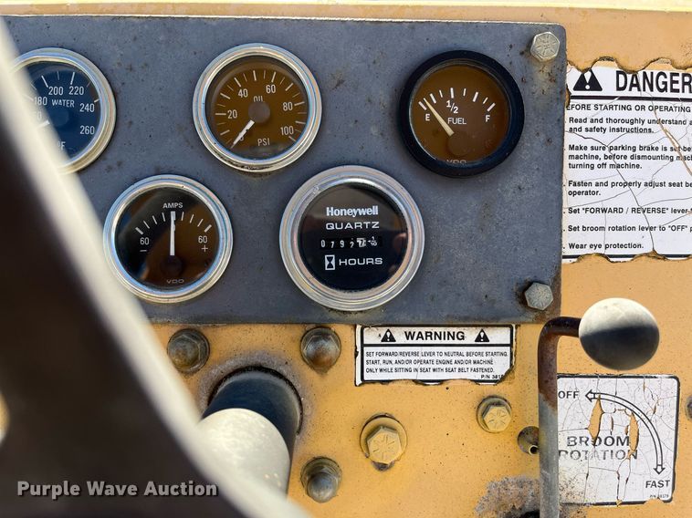 image for item EI0614 Terramite TSS38 broom