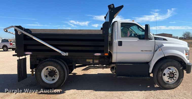 image for item EI0620 2019 Ford F750 Super Duty dump truck
