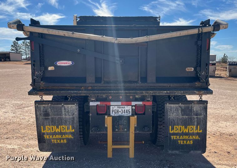 image for item EI0620 2019 Ford F750 Super Duty dump truck