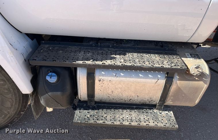 image for item EI0620 2019 Ford F750 Super Duty dump truck