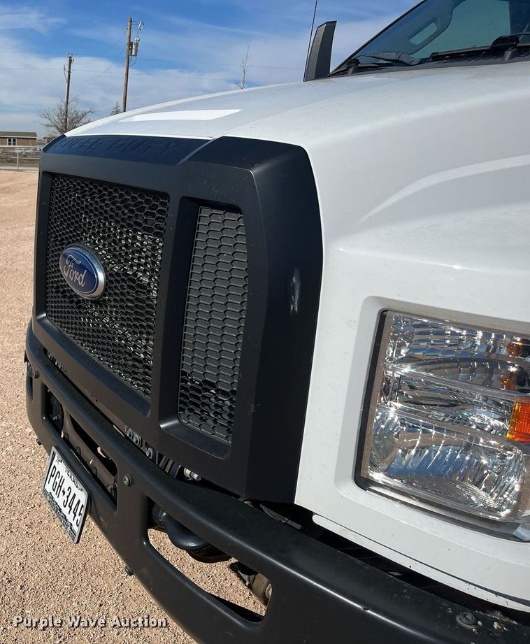 image for item EI0620 2019 Ford F750 Super Duty dump truck