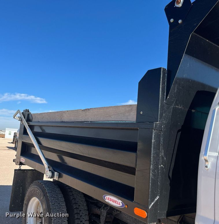 image for item EI0620 2019 Ford F750 Super Duty dump truck