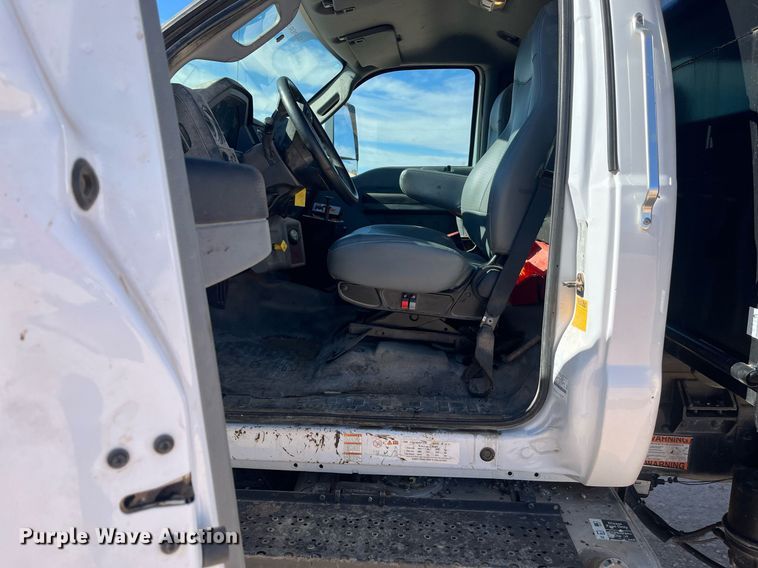 image for item EI0620 2019 Ford F750 Super Duty dump truck