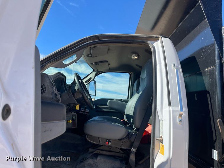 image for item EI0620 2019 Ford F750 Super Duty dump truck