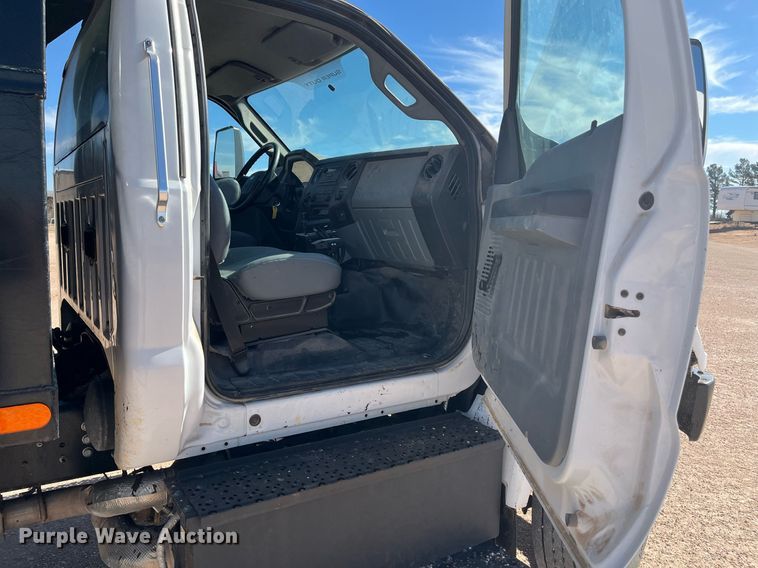 image for item EI0620 2019 Ford F750 Super Duty dump truck