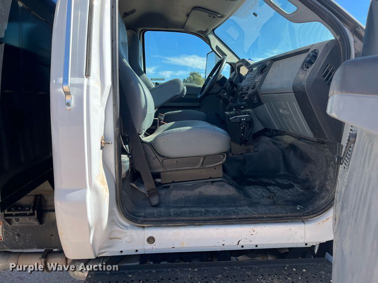 image for item EI0620 2019 Ford F750 Super Duty dump truck