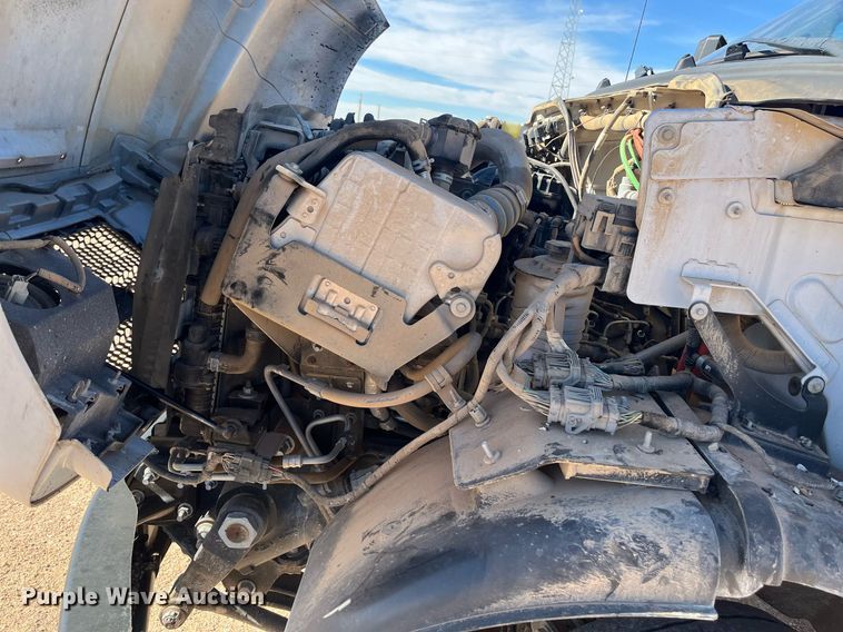 image for item EI0620 2019 Ford F750 Super Duty dump truck