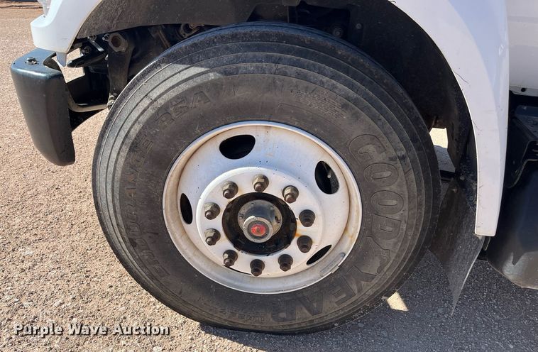 image for item EI0620 2019 Ford F750 Super Duty dump truck