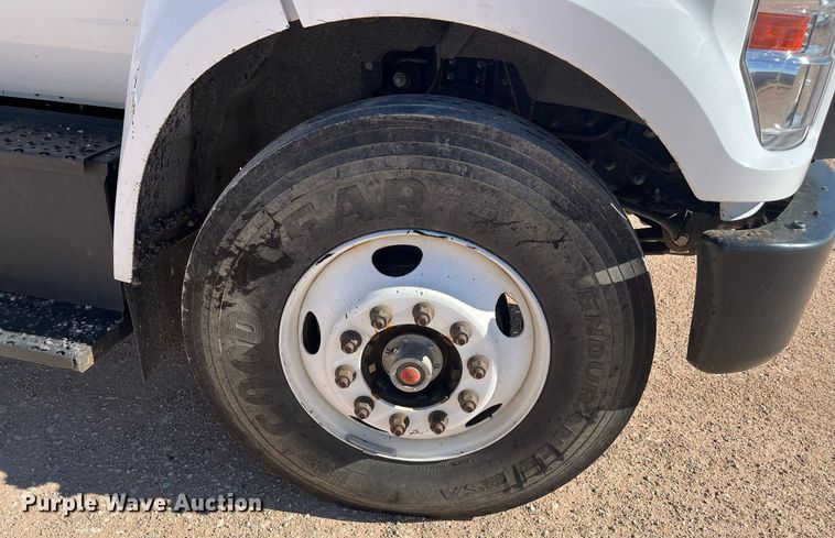 image for item EI0620 2019 Ford F750 Super Duty dump truck