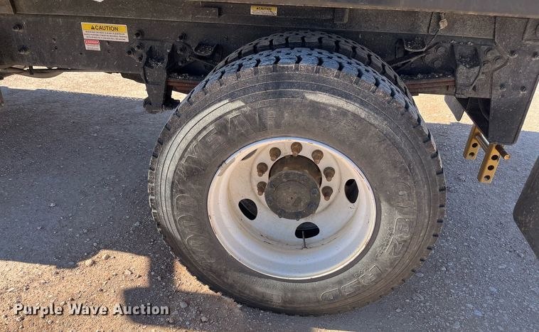 image for item EI0620 2019 Ford F750 Super Duty dump truck