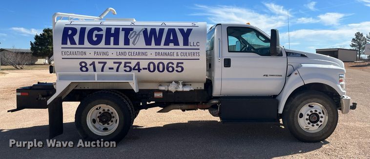 image for item EI0621 2019 Ford F750 Super Duty water truck