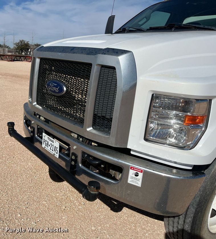 image for item EI0621 2019 Ford F750 Super Duty water truck