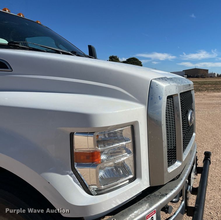 image for item EI0621 2019 Ford F750 Super Duty water truck