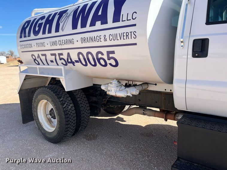 image for item EI0621 2019 Ford F750 Super Duty water truck