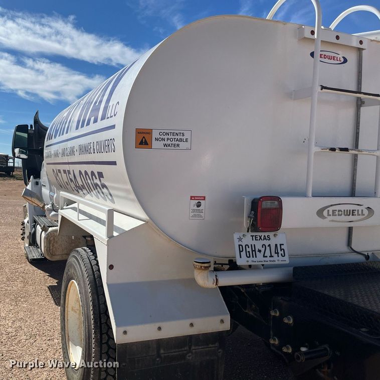 image for item EI0621 2019 Ford F750 Super Duty water truck