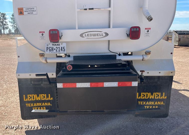 image for item EI0621 2019 Ford F750 Super Duty water truck