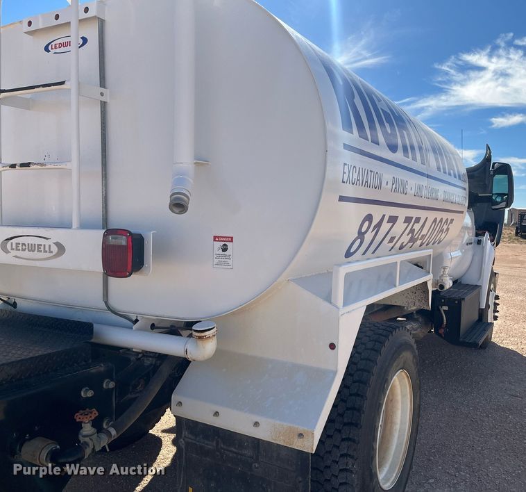 image for item EI0621 2019 Ford F750 Super Duty water truck