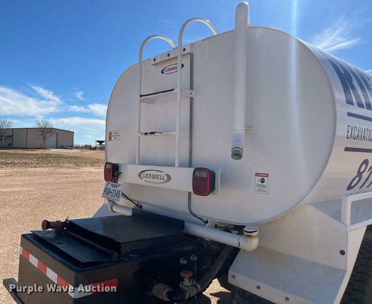 image for item EI0621 2019 Ford F750 Super Duty water truck