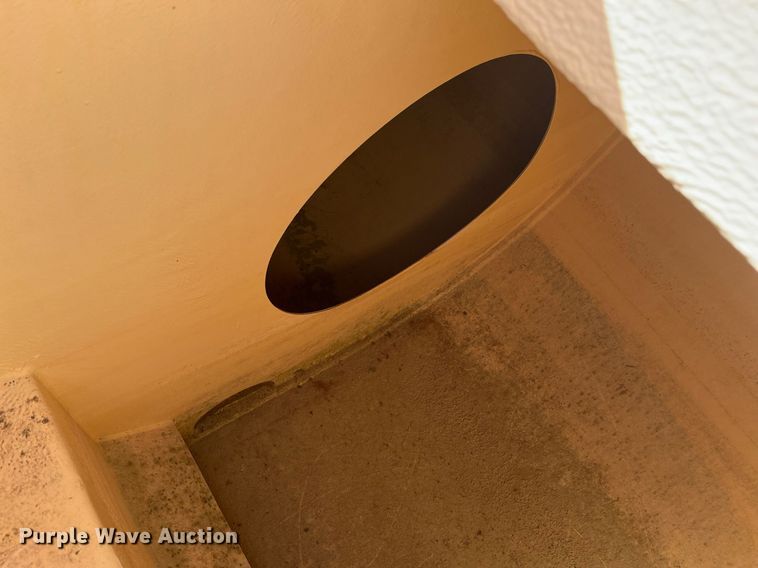 image for item EI0621 2019 Ford F750 Super Duty water truck