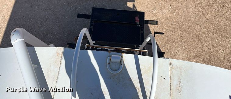 image for item EI0621 2019 Ford F750 Super Duty water truck