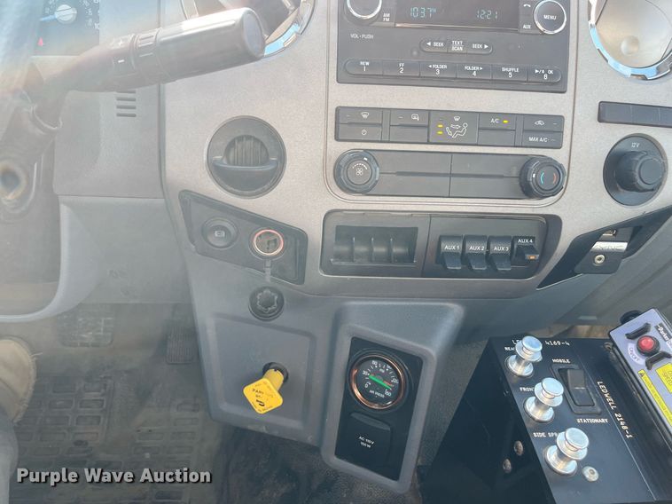 image for item EI0621 2019 Ford F750 Super Duty water truck