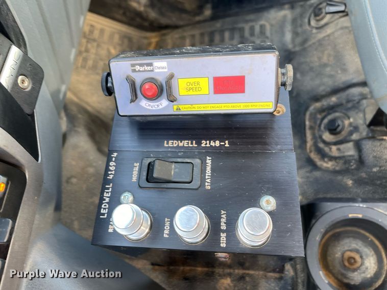 image for item EI0621 2019 Ford F750 Super Duty water truck