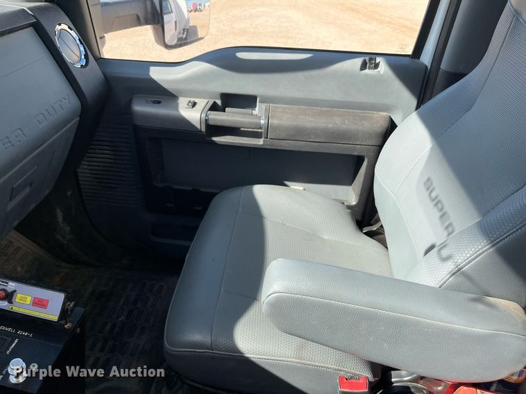 image for item EI0621 2019 Ford F750 Super Duty water truck