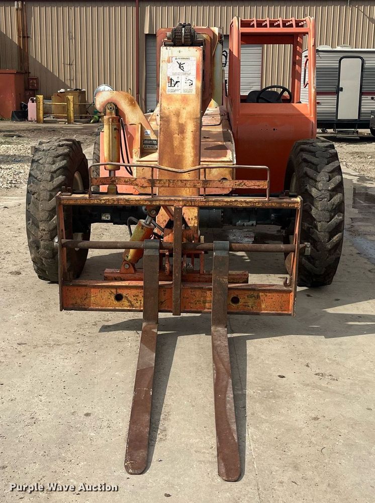 image for item EI0626 2002 Sky Trak 8042 telehandler