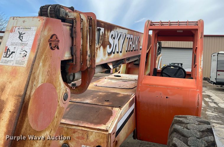 image for item EI0626 2002 Sky Trak 8042 telehandler