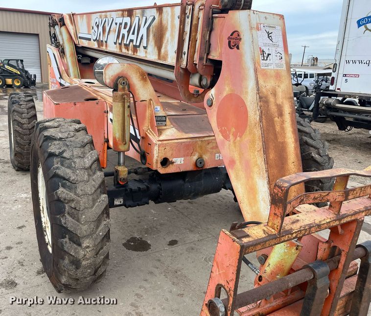 image for item EI0626 2002 Sky Trak 8042 telehandler