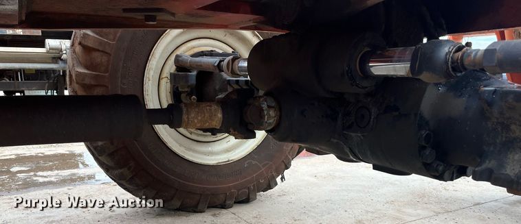 image for item EI0626 2002 Sky Trak 8042 telehandler