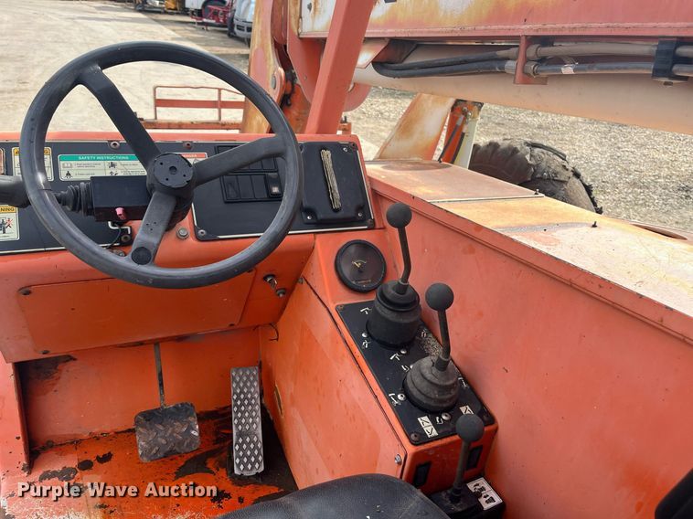 image for item EI0626 2002 Sky Trak 8042 telehandler