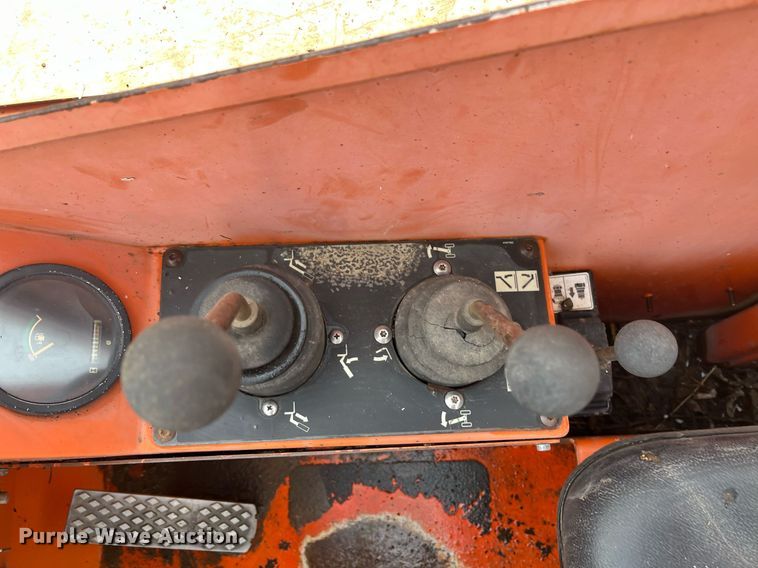 image for item EI0626 2002 Sky Trak 8042 telehandler