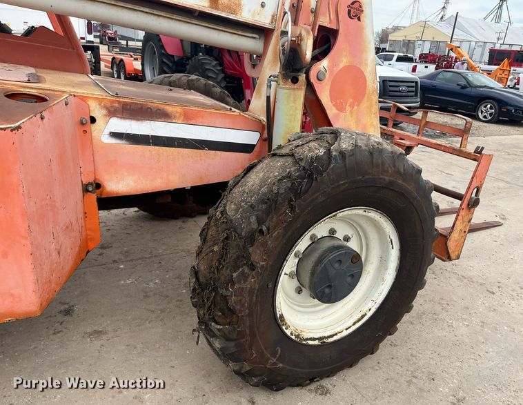 image for item EI0626 2002 Sky Trak 8042 telehandler