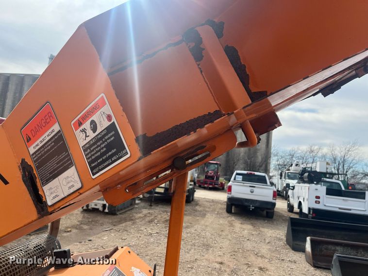 image for item EI0632 2012 Altec WC126A wood chipper