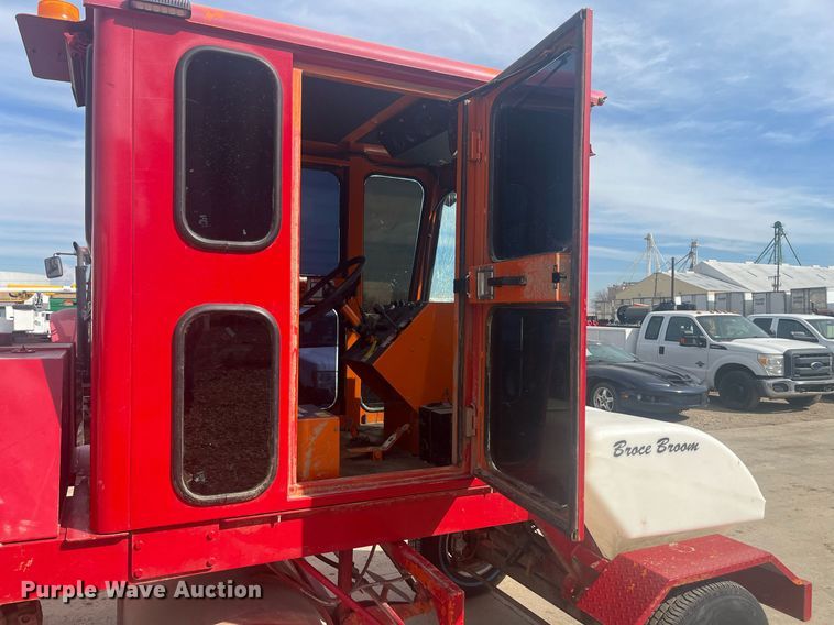 image for item EI0635 Broce broom