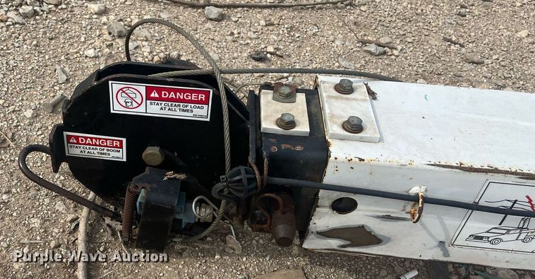 image for item EI0636 Auto Crane EHC32 truck mounted crane